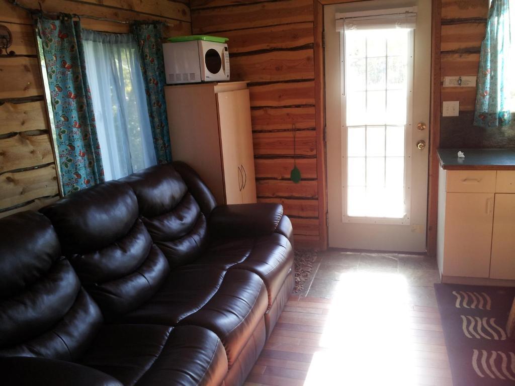 מלון Spillimacheen Steamboat Mountain Chalets חדר תמונה