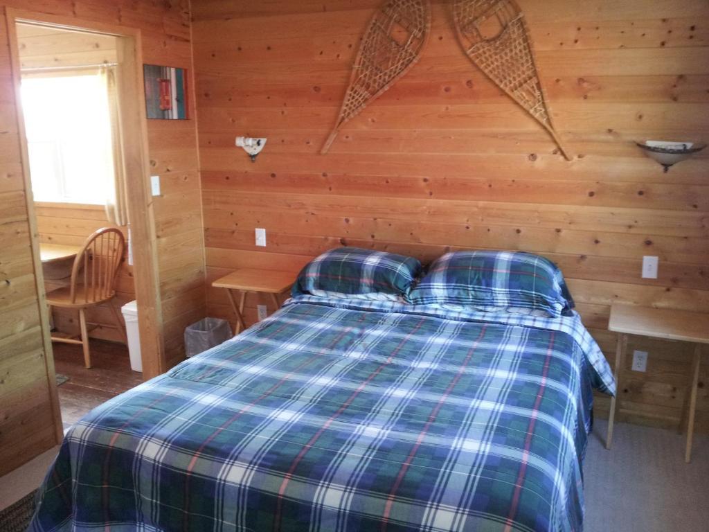 מלון Spillimacheen Steamboat Mountain Chalets חדר תמונה