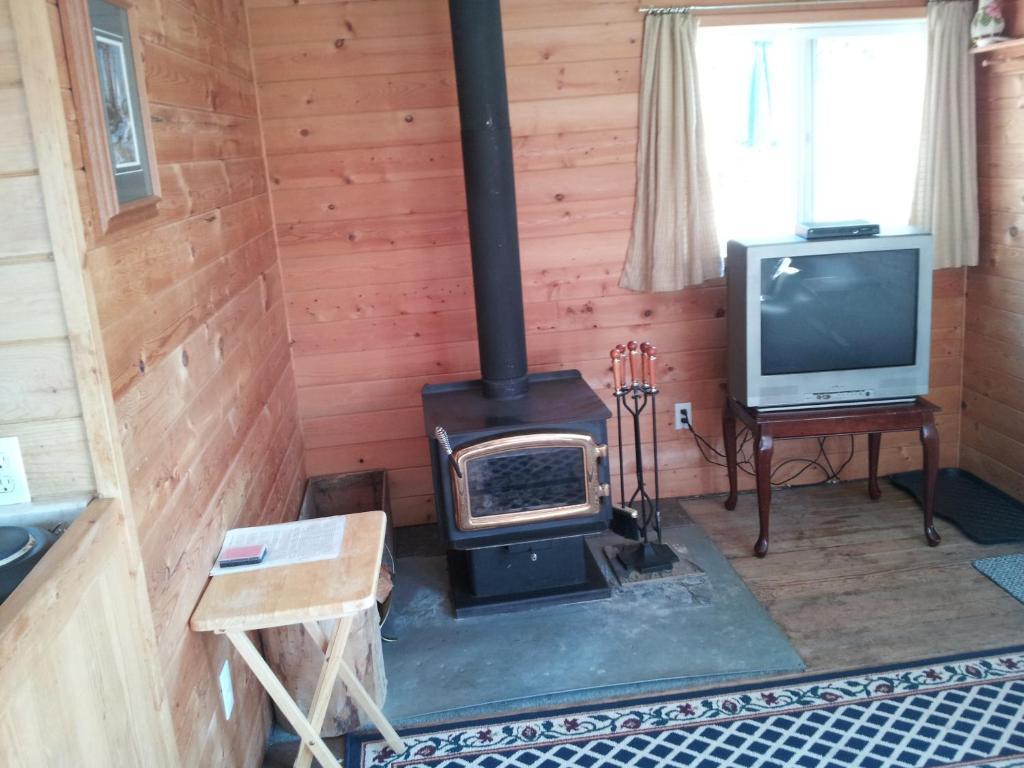 מלון Spillimacheen Steamboat Mountain Chalets חדר תמונה
