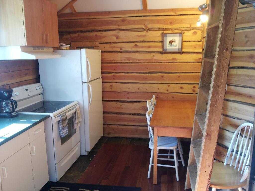 מלון Spillimacheen Steamboat Mountain Chalets חדר תמונה