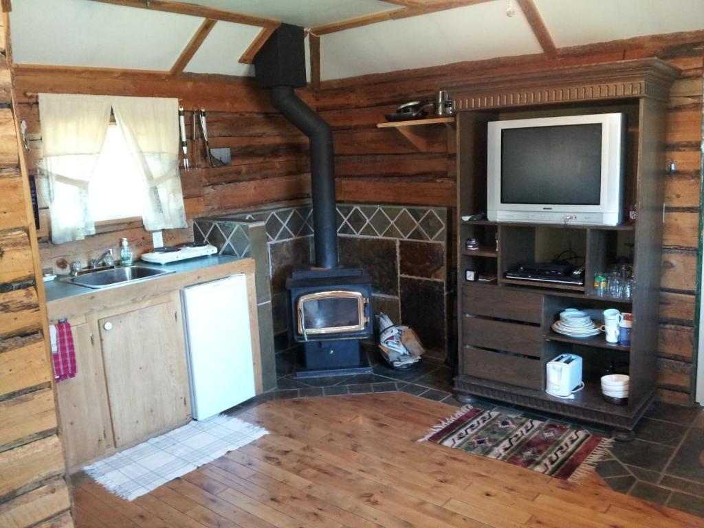 מלון Spillimacheen Steamboat Mountain Chalets חדר תמונה