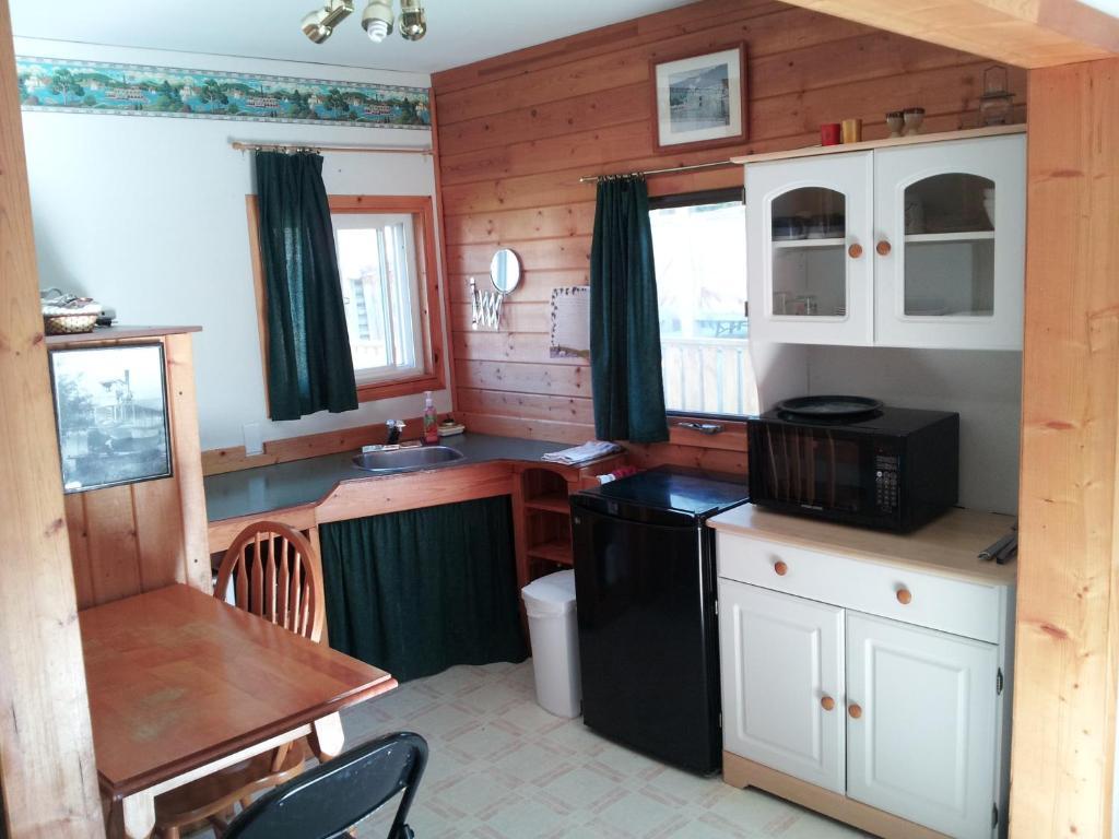 מלון Spillimacheen Steamboat Mountain Chalets חדר תמונה