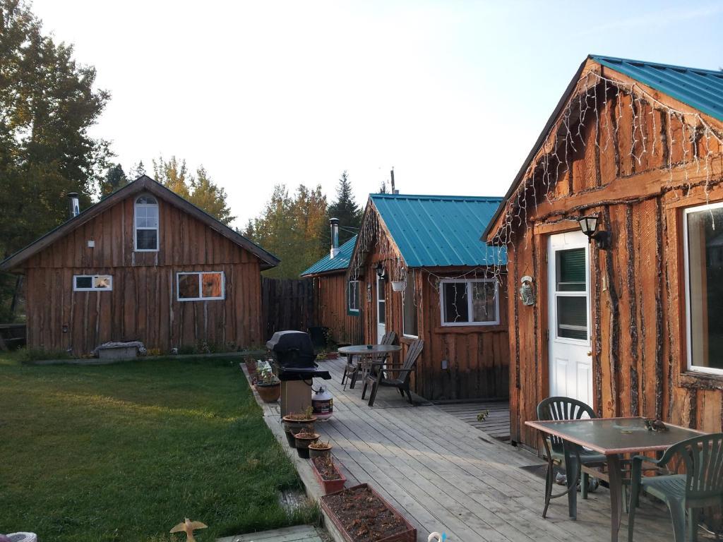 מלון Spillimacheen Steamboat Mountain Chalets מראה חיצוני תמונה