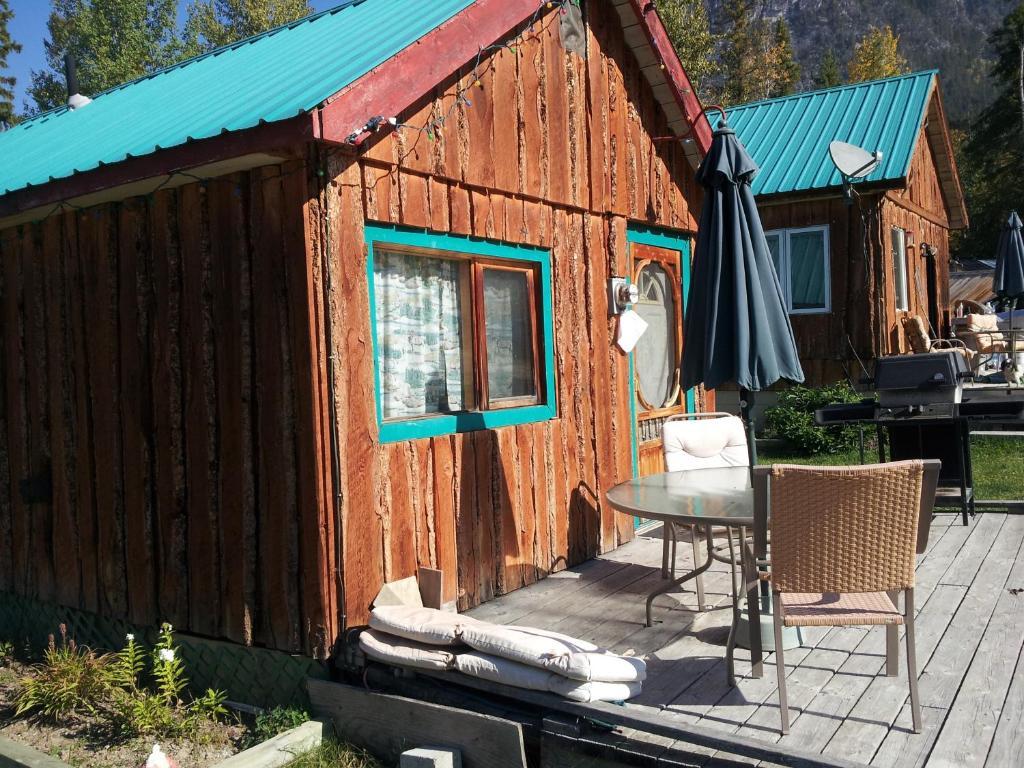 מלון Spillimacheen Steamboat Mountain Chalets מראה חיצוני תמונה